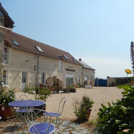 Les Quatre Saisons Bed & Breakfast Antogny-le-Tillac Exterior photo