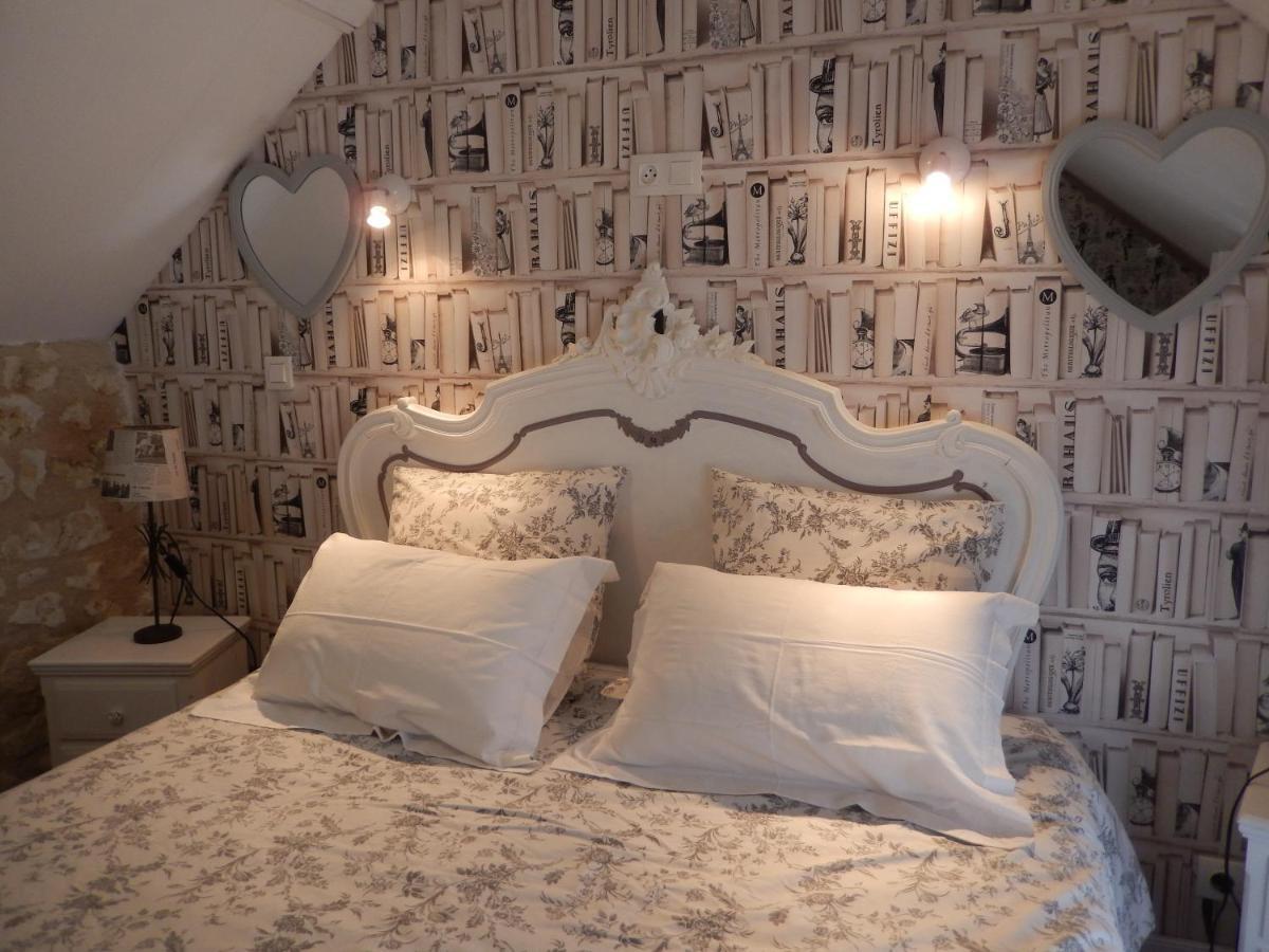 Les Quatre Saisons Bed & Breakfast Antogny-le-Tillac Exterior photo