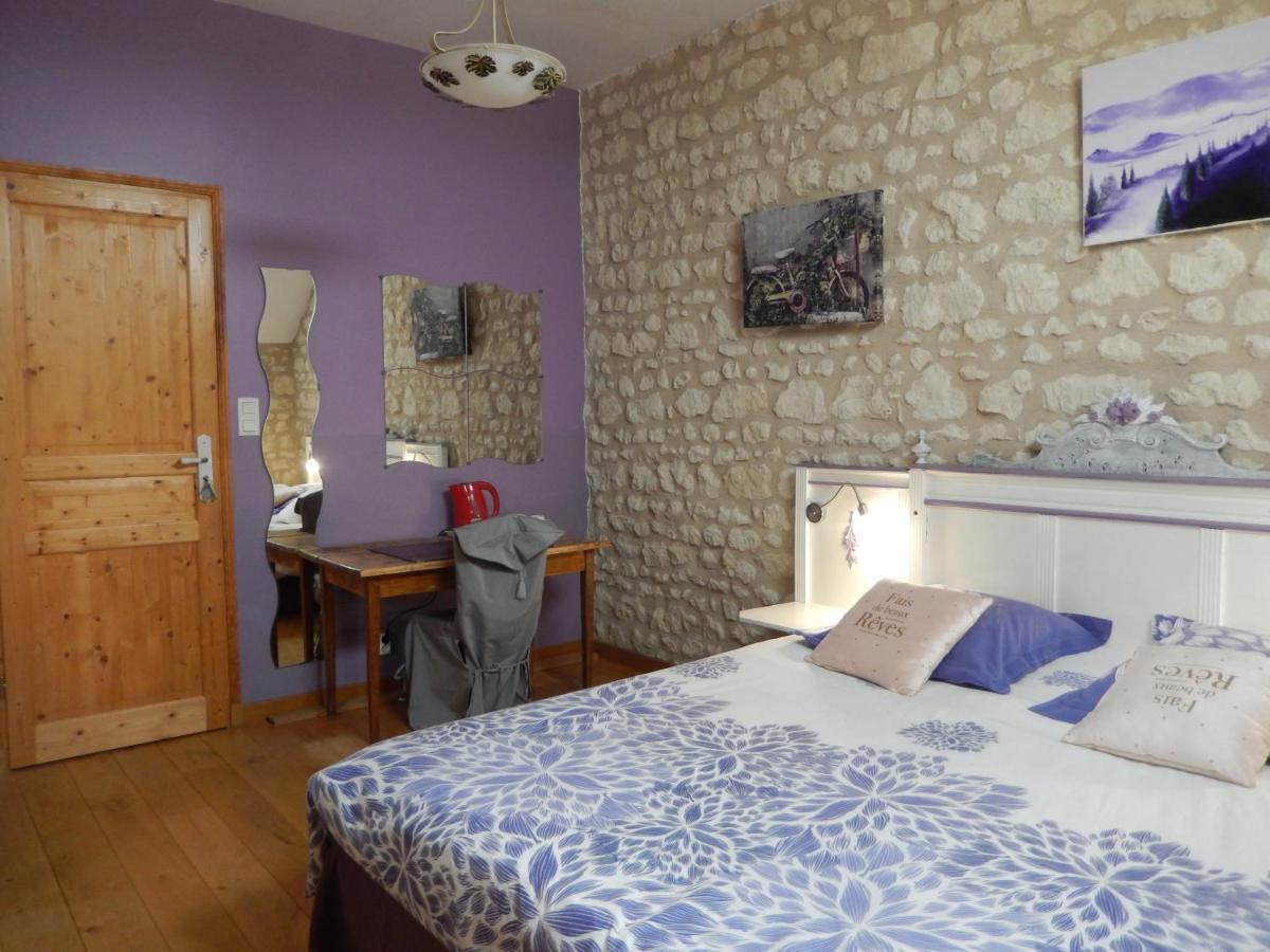 Les Quatre Saisons Bed & Breakfast Antogny-le-Tillac Exterior photo